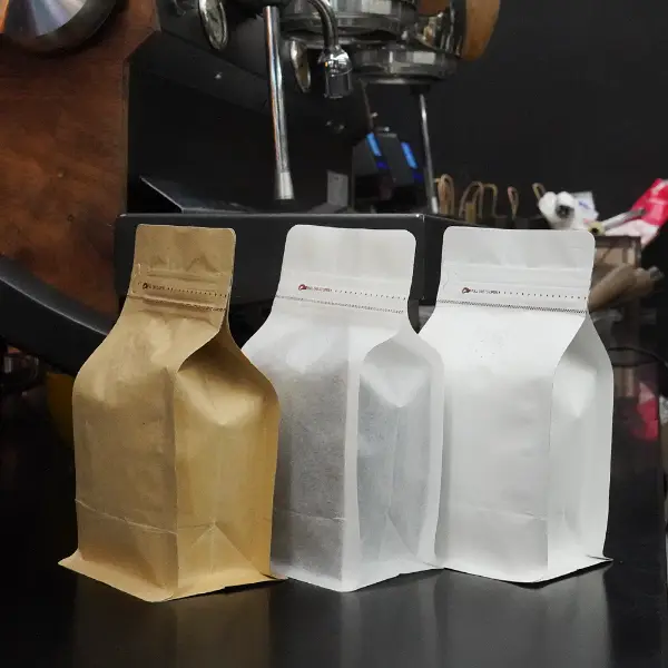 Sachets de café blanc naturel de 150g avec valve