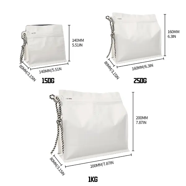 150Sachets de café G Stock avec porte-badge blanc utilisés dans un environnement café
