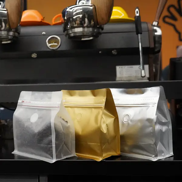 250g des sacs de cul horizontal remplis de grains de café et de vanne
