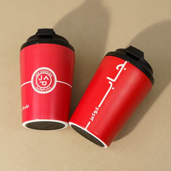 Vase sous vide intérieure en céramique avec logo personnalisé et finition rouge mat