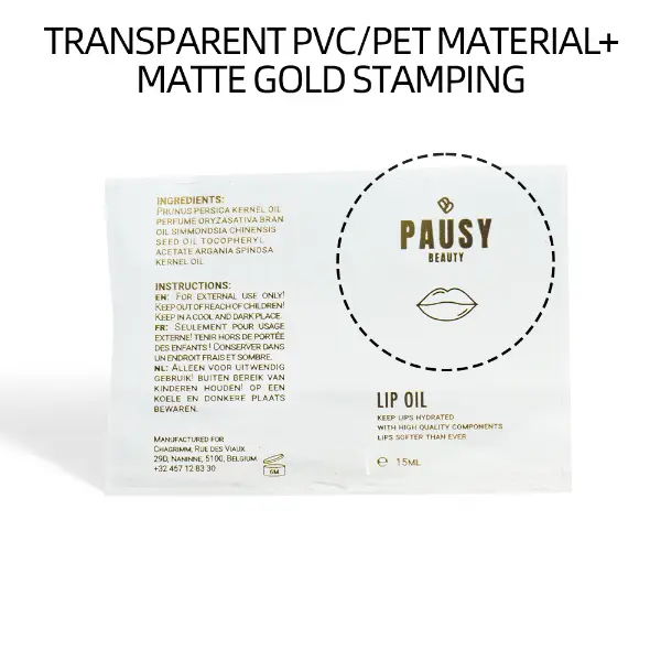 Effet de pâte d’un autocollant UV transparent sur une surface d’emballage mate