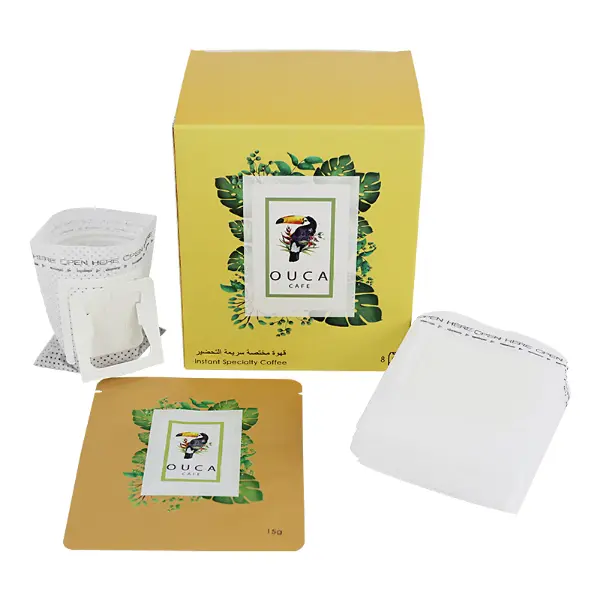 Boîte à café goutte à goutte comprenant des pochettes plates et des filtres