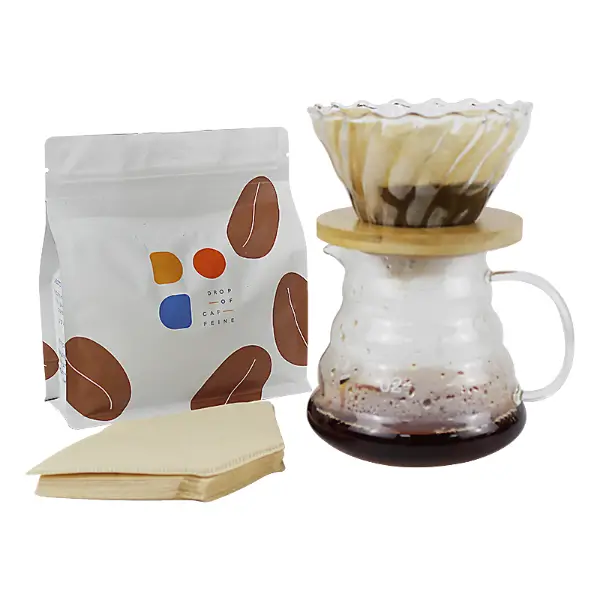 Verser sur l’extraction du café avec du papier filtre V60 en forme d’éventail