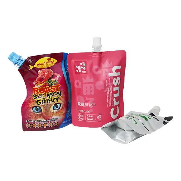 Pochette en plastique flexible conçue pour les produits liquides et de sauce compressibles