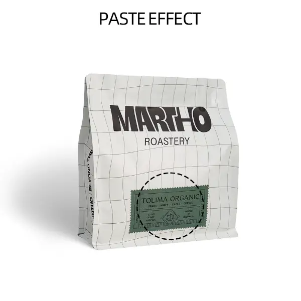 Effet de colle en papier sur l’emballage des sachets de café avec surface texturée