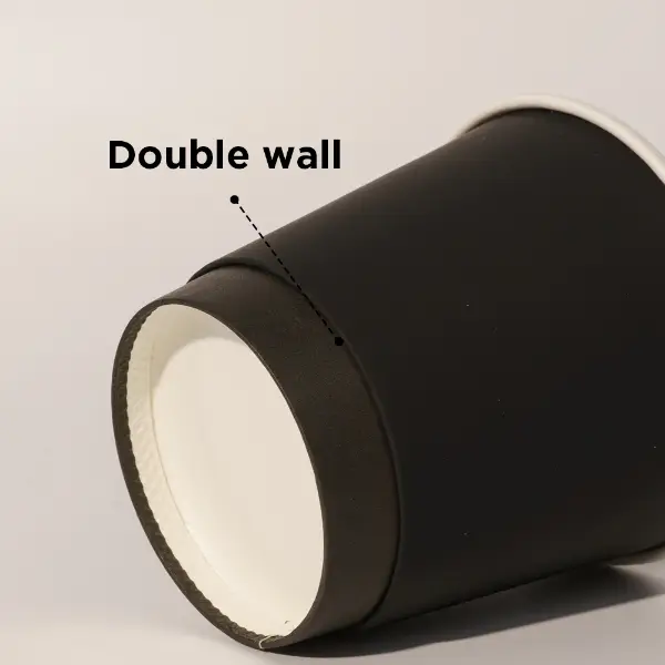 Double paroi avec un gobelet en papier doux au toucher pour une meilleure isolation thermique et un meilleur confort